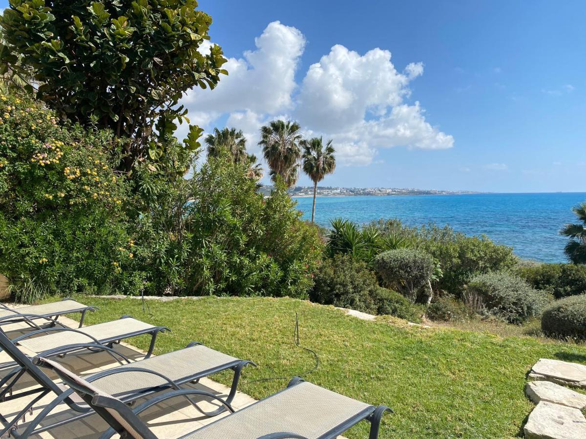Amazing Front Line Villa In Coral Bay Peyia Exterior foto